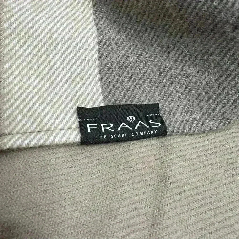 FRAAS - Plaid  Ruana - Picture 3 of 5